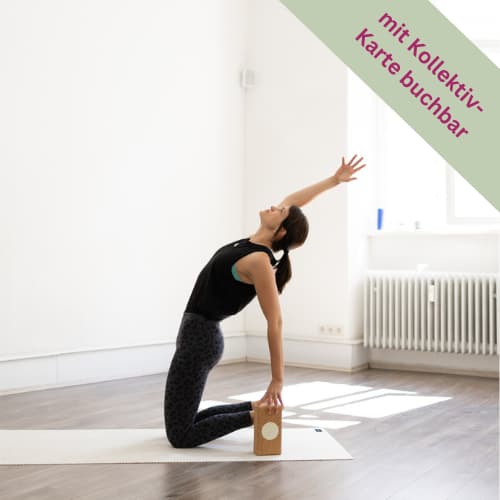 Jasmin Benz in Trikonasana