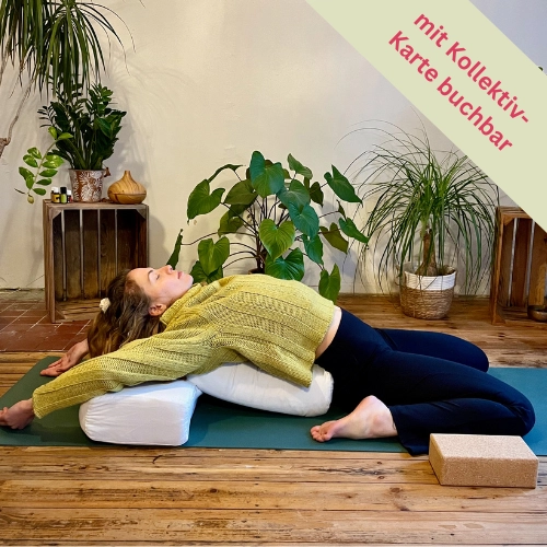 Sarah Link in einer Yin Yoga Asana